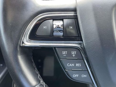 Used 2022 Lincoln Nautilus Reserve image 21