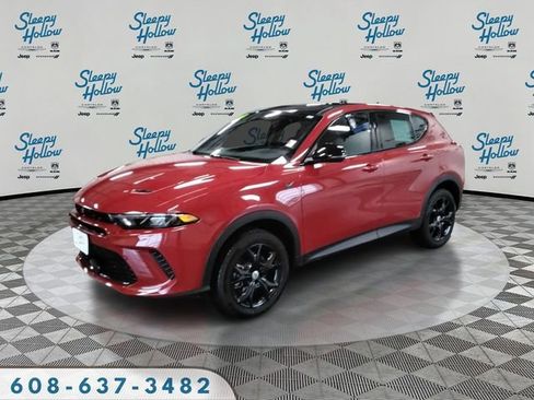 Used 2024 Dodge Hornet GT image 1