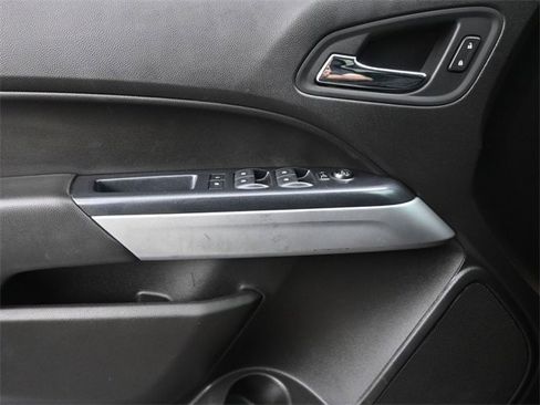 Used 2021 Chevrolet Colorado ZR2 image 24