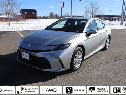 Certified 2025 Toyota Camry LE image 1