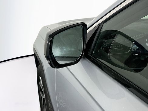 Used 2024 Jeep Grand Cherokee L Limited w/ Luxury Tech Group II image 16