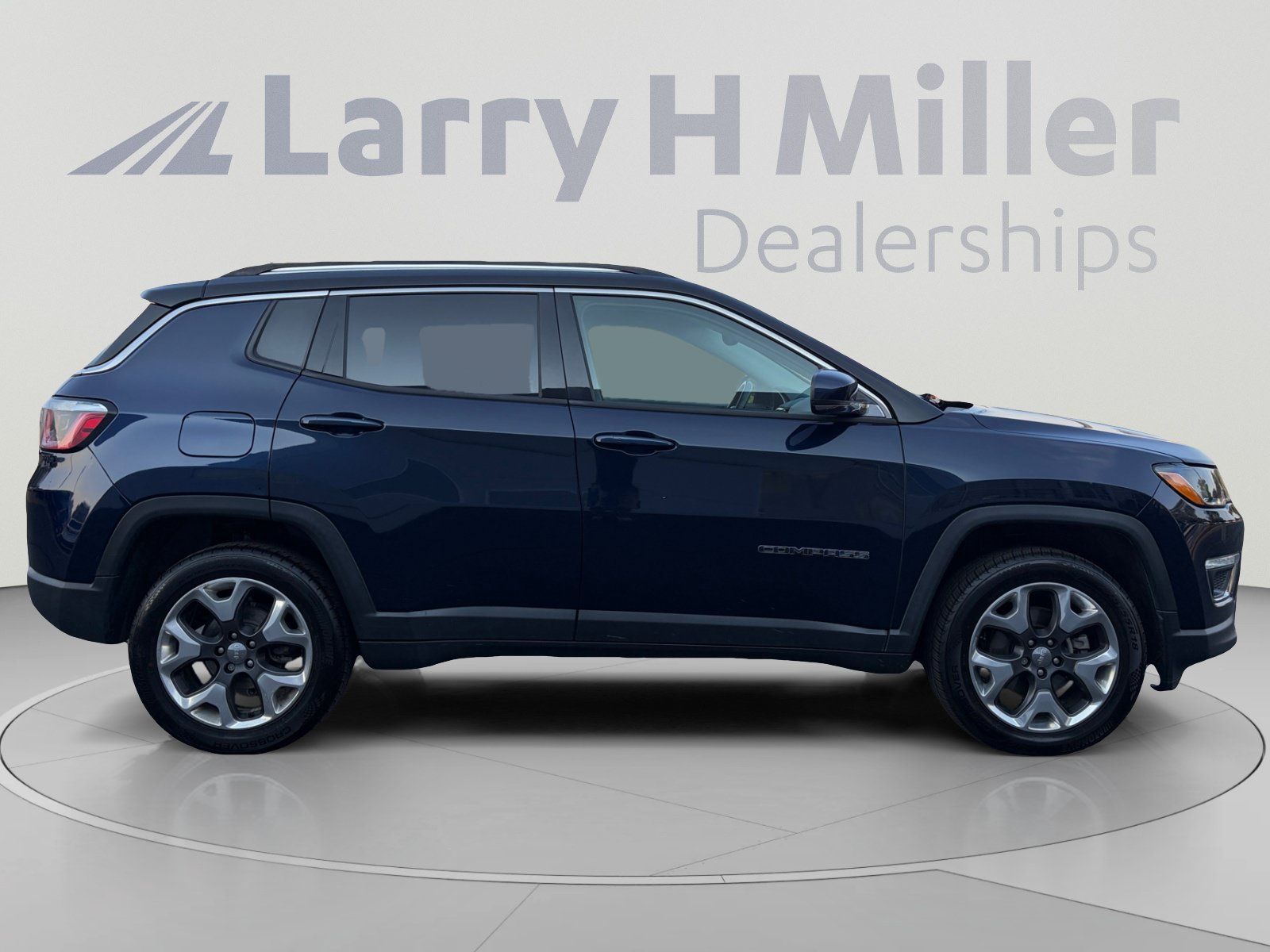 Used 2018 Jeep Compass Limited AWD/4WD image 6