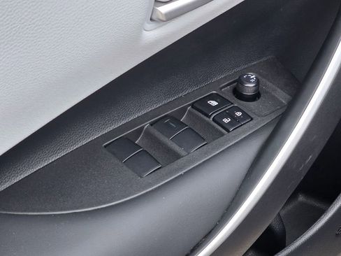 Used 2025 Toyota Corolla SE image 25