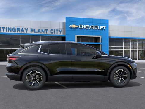 New 2026 Chevrolet Equinox EV LT image 5