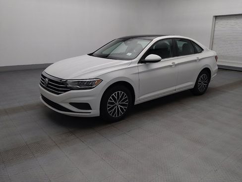 Used 2020 Volkswagen Jetta SE FWD image 2