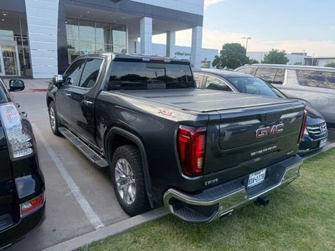 Used 2022 GMC Sierra 1500 SLT AWD/4WD image 3