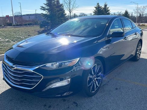 Used 2024 Chevrolet Malibu RS FWD image 3