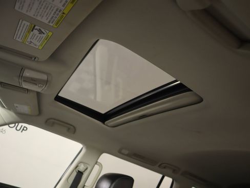 Used 2018 INFINITI QX80 4WD w/ Deluxe Technology Package image 18