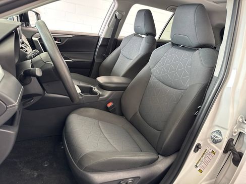 Certified 2025 Toyota RAV4 XLE AWD/4WD image 14