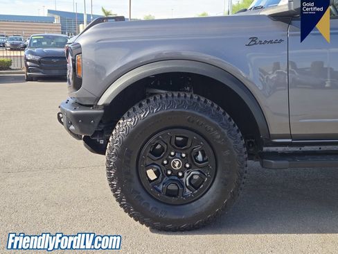 Certified 2024 Ford Bronco Wildtrak AWD/4WD image 9