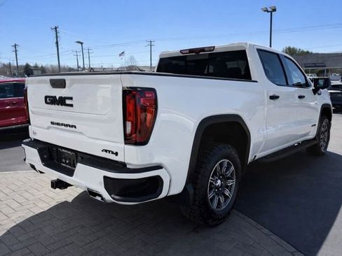 Used 2024 GMC Sierra 1500 AT4 w/ Technology Package AWD/4WD image 6