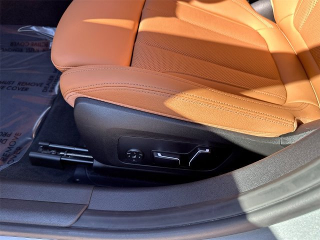 Used 2026 BMW 330i xDrive Sedan AWD/4WD image 19