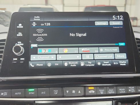 Used 2025 Honda Odyssey EX-L image 15