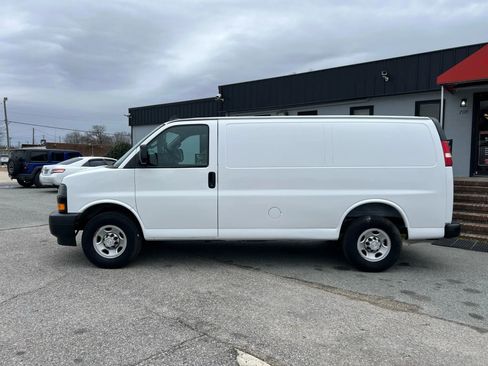 Used 2019 Chevrolet Express 2500 Van 3D w/ Communications Package image 10