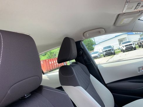 Used 2021 Toyota Corolla LE w/ Carpet Mat Package (TMS) FWD image 18