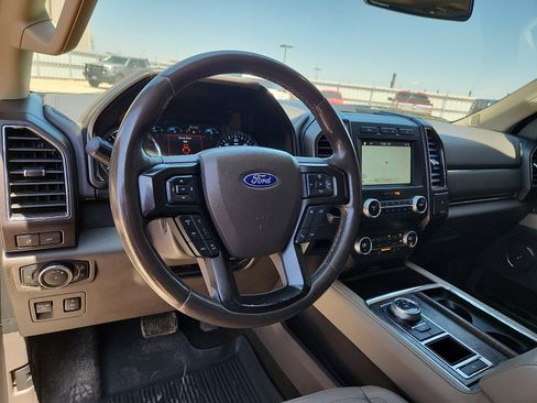 Used 2019 Ford Expedition Limited w/ Equipment Group 301A RWD image 10