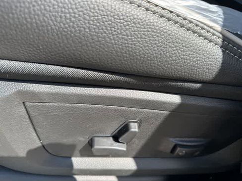 New 2026 RAM 2500 Limited AWD/4WD image 9