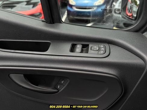 Used 2019 Mercedes-Benz Sprinter 2500 image 15