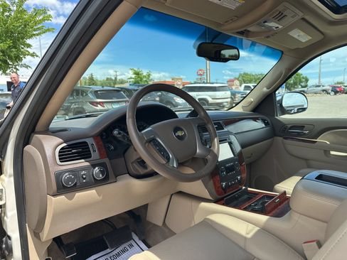 Used 2013 Chevrolet Suburban LTZ AWD/4WD image 13