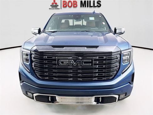 Used 2024 GMC Sierra 1500 Denali Ultimate image 2