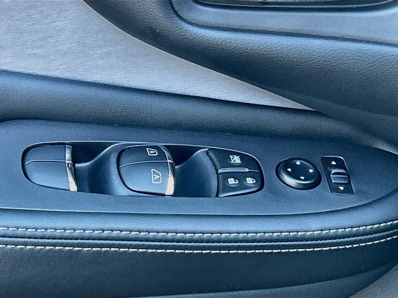 Used 2024 Nissan Murano SL AWD/4WD image 25