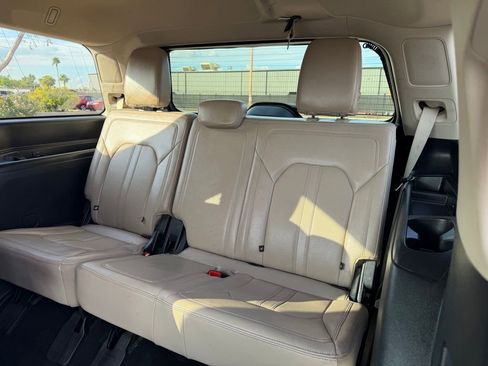 Used 2024 Ford Expedition Limited image 24