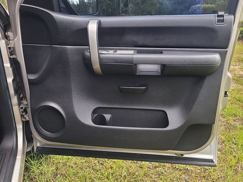 Used 2009 Chevrolet Silverado 1500 LT RWD image 23