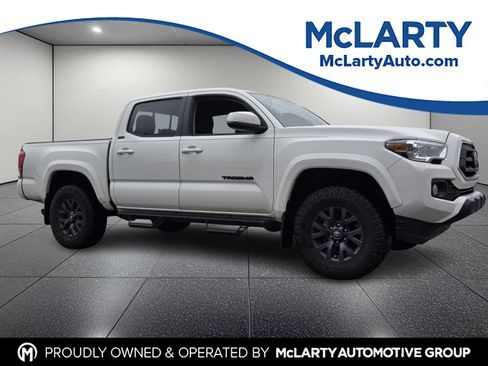 Used 2023 Toyota Tacoma SR5 image 1