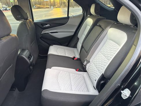Used 2020 Chevrolet Equinox LS image 12