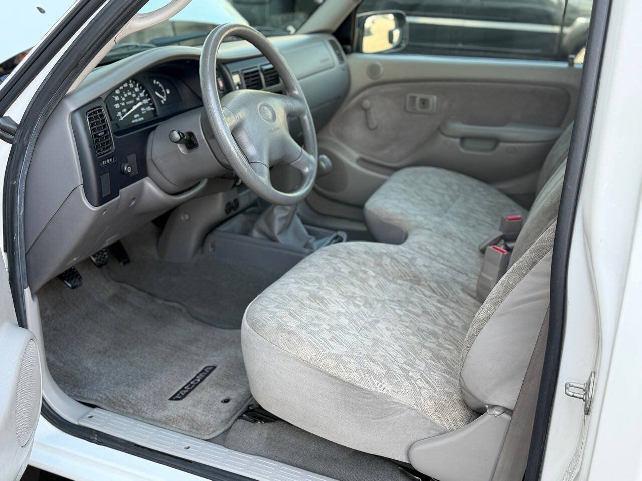 Used 2004 Toyota Tacoma 2WD Regular Cab w/ Enhancement Pkg image 8
