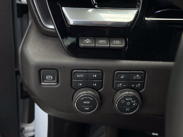 Used 2025 Chevrolet Silverado 2500 High Country w/ Technology Package AWD/4WD image 23