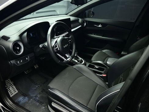 Used 2022 Kia Forte GT-Line w/ GT-Line Premium Package image 14