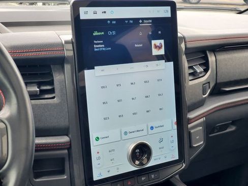 Used 2022 Ford Expedition Limited image 18