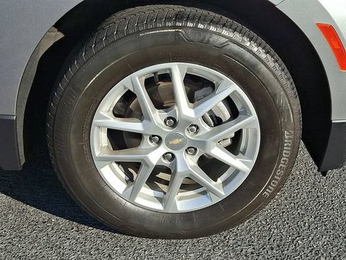 Used 2023 Chevrolet Equinox LS w/ Driver Confidence II Package AWD/4WD image 11
