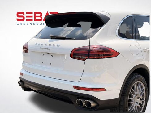 Used 2016 Porsche Cayenne S AWD/4WD image 7
