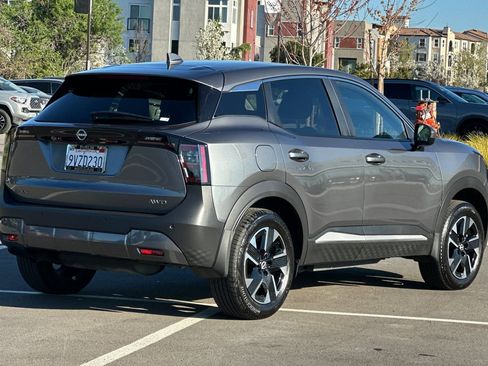 Certified 2025 Nissan Kicks SV image 4