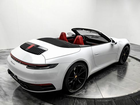 Used 2021 Porsche 911 Carrera 4 image 18