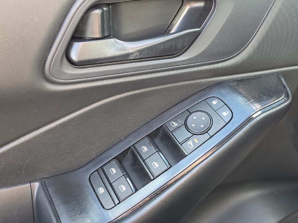 Used 2024 Nissan Rogue S AWD/4WD image 28