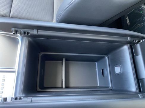 New 2026 Hyundai Ioniq 9 SEL image 23