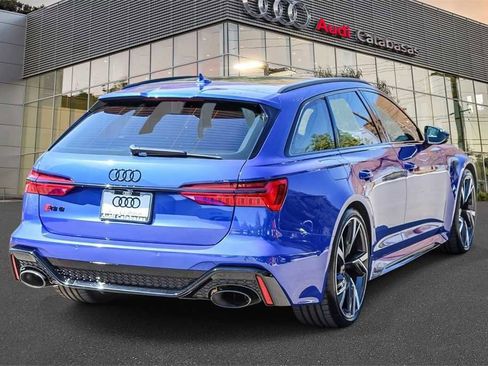 Used 2022 Audi RS 6 w/ Executive Package image 4