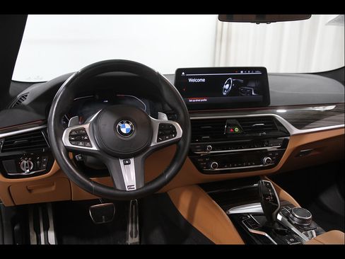 Used 2023 BMW 540i xDrive w/ M Sport Package AWD/4WD image 6