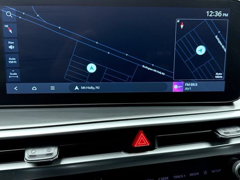 Used 2024 Kia Sorento S image 15