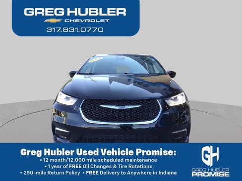 Used 2024 Chrysler Pacifica Touring-L FWD image 14