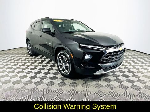 Used 2024 Chevrolet Blazer LT w/ Convenience Package image 3