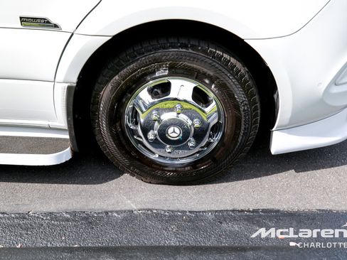 Used 2023 Mercedes-Benz Sprinter 3500 image 32