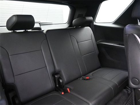 Certified 2023 Chevrolet Traverse LT image 16