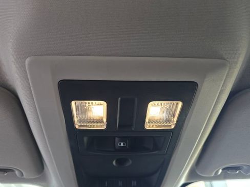 Used 2015 RAM 1500 Laramie w/ Convenience Group AWD/4WD image 18