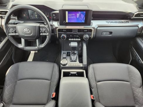 Certified 2025 Toyota Tacoma SR5 AWD/4WD image 27