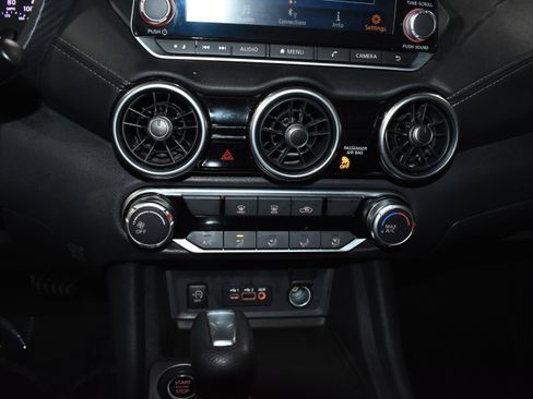 Used 2024 Nissan Sentra SV image 24