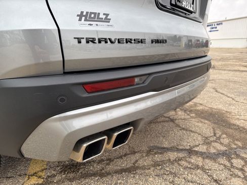 Used 2025 Chevrolet Traverse Z71 w/ LPO, Floor Liner Package image 4